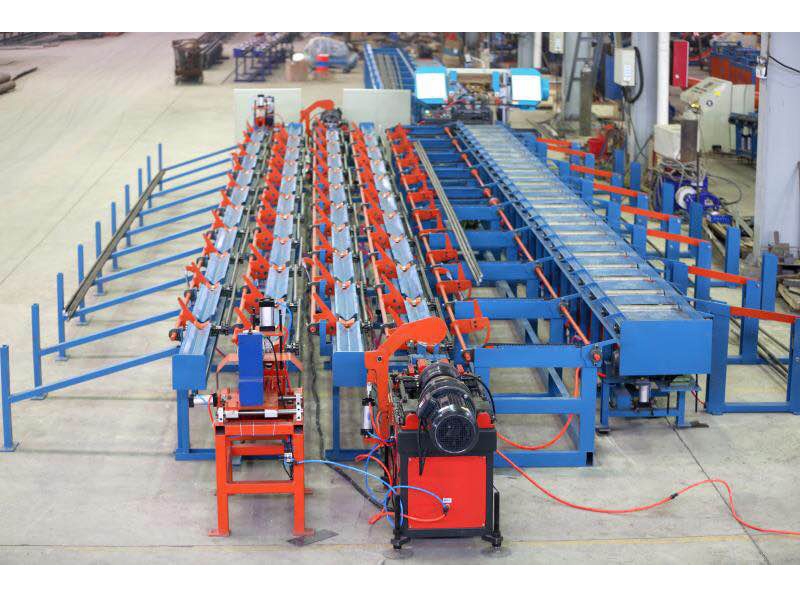 锯切套丝打磨生产线